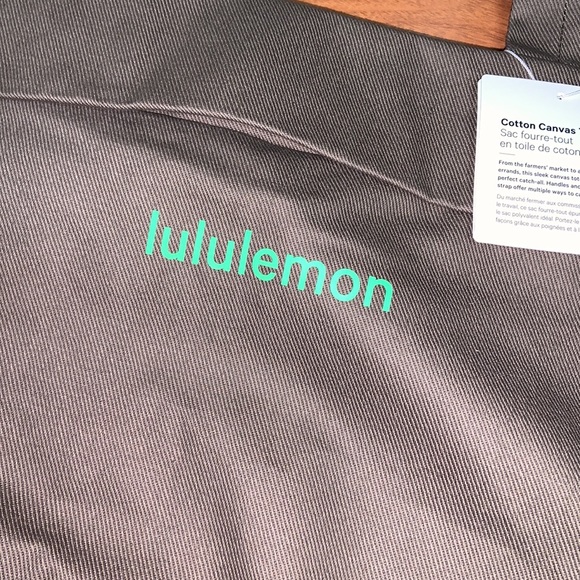 NWT Lululemon Athletica Cotton Canvas Tote Bag 26L ✨ASIA EXCLUSIVE ✨ - Picture 4 of 12